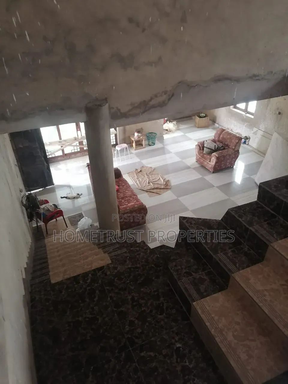 5bdrm Duplex in Amasaman Sapeiman for sale