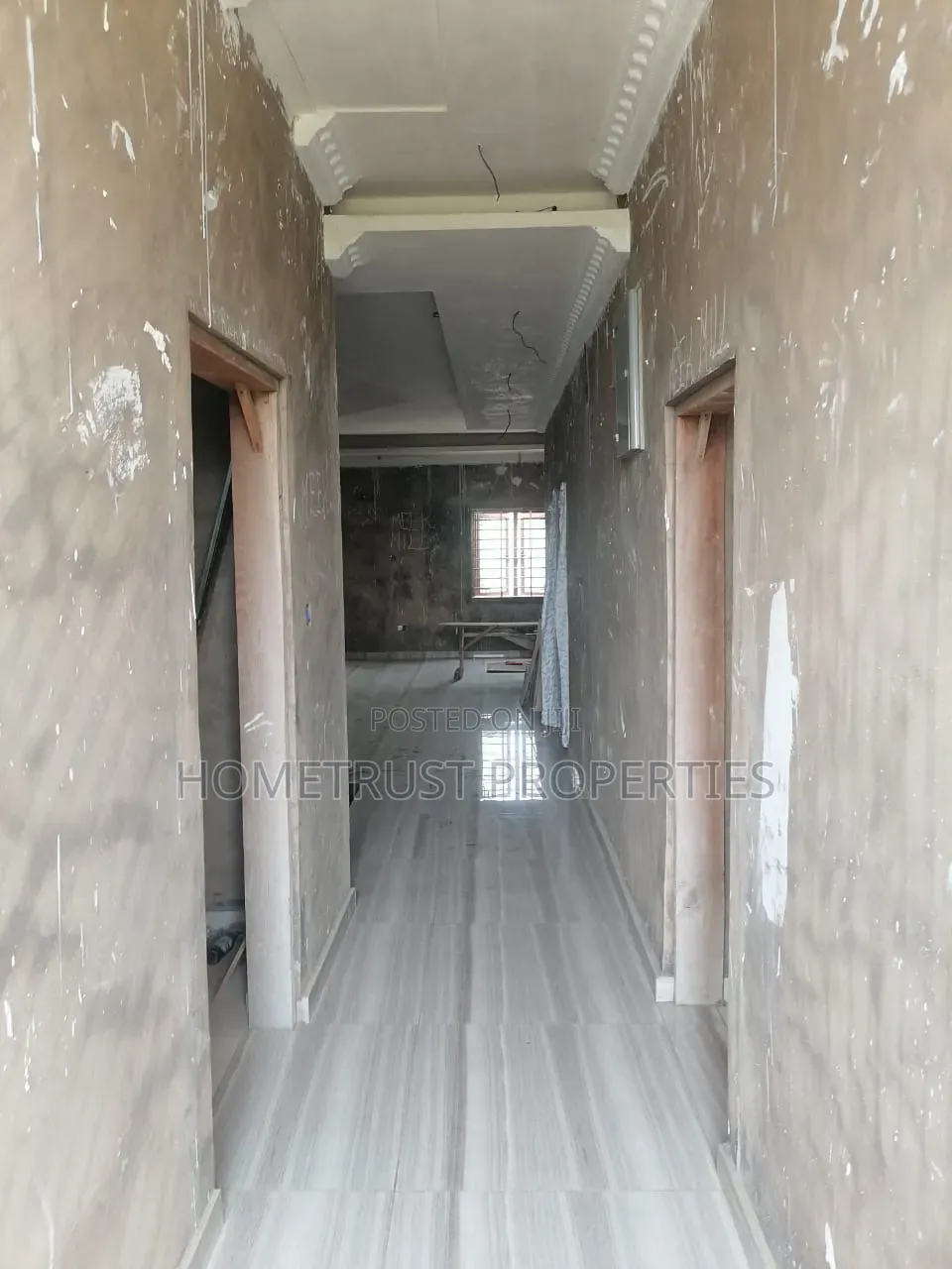 5bdrm Duplex in Amasaman Sapeiman for sale