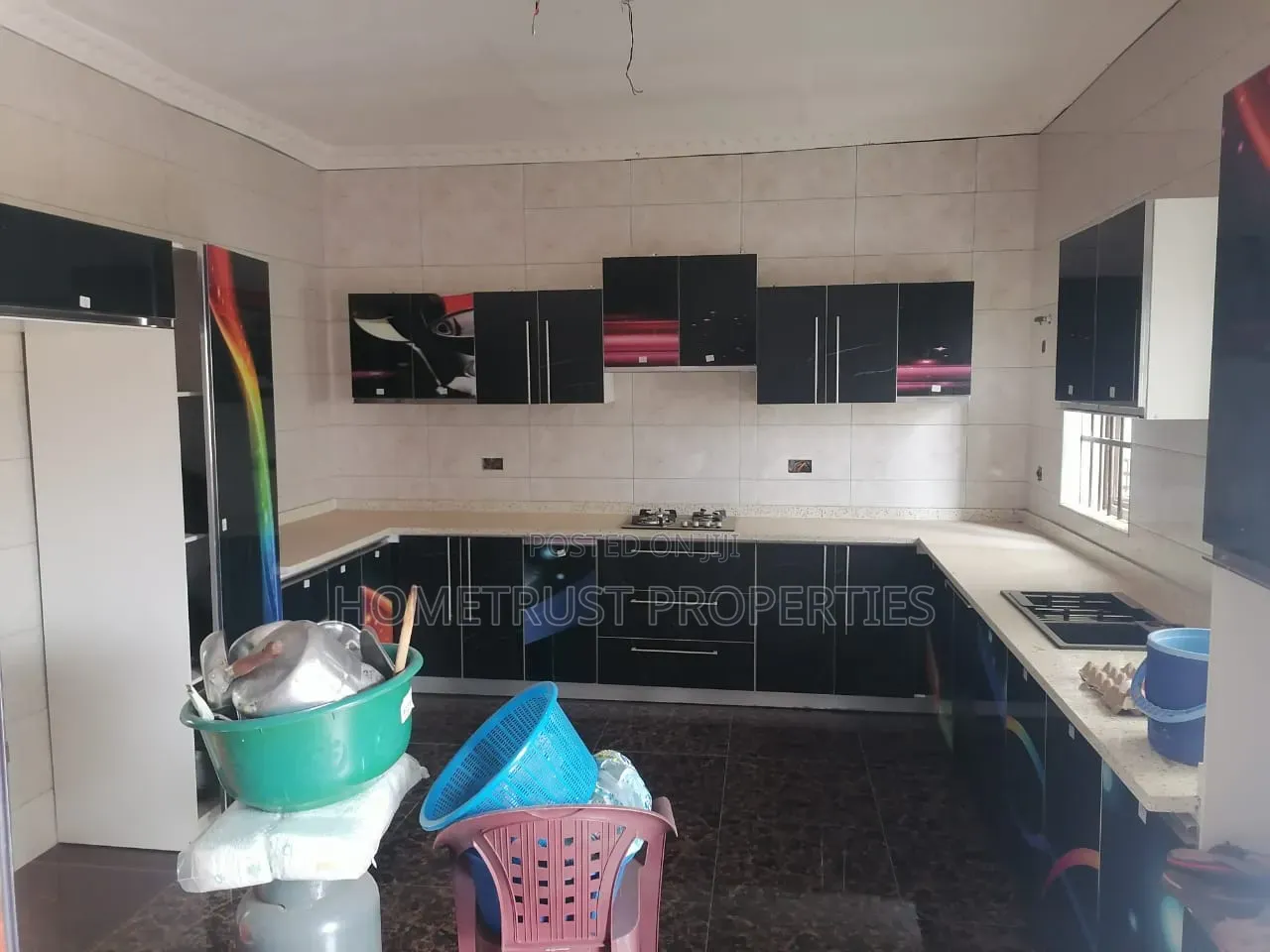 5bdrm Duplex in Amasaman Sapeiman for sale