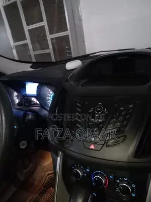 Ford Escape SE 4dr SUV (1.6L 4cyl Turbo 6A) 2014 Gray