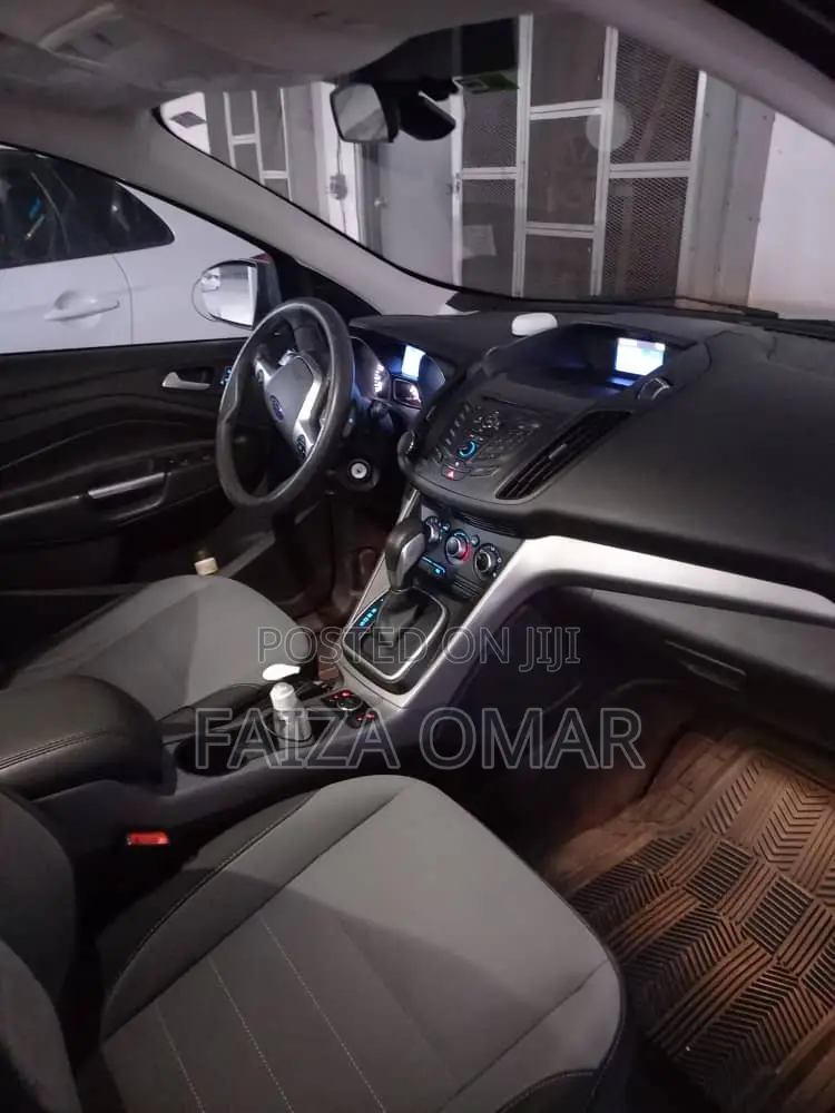 Ford Escape SE 4dr SUV (1.6L 4cyl Turbo 6A) 2014 Gray