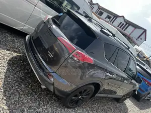 Toyota RAV4 2017 Gray