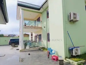 5bdrm House in Sefdard Properties, Amasaman for sale