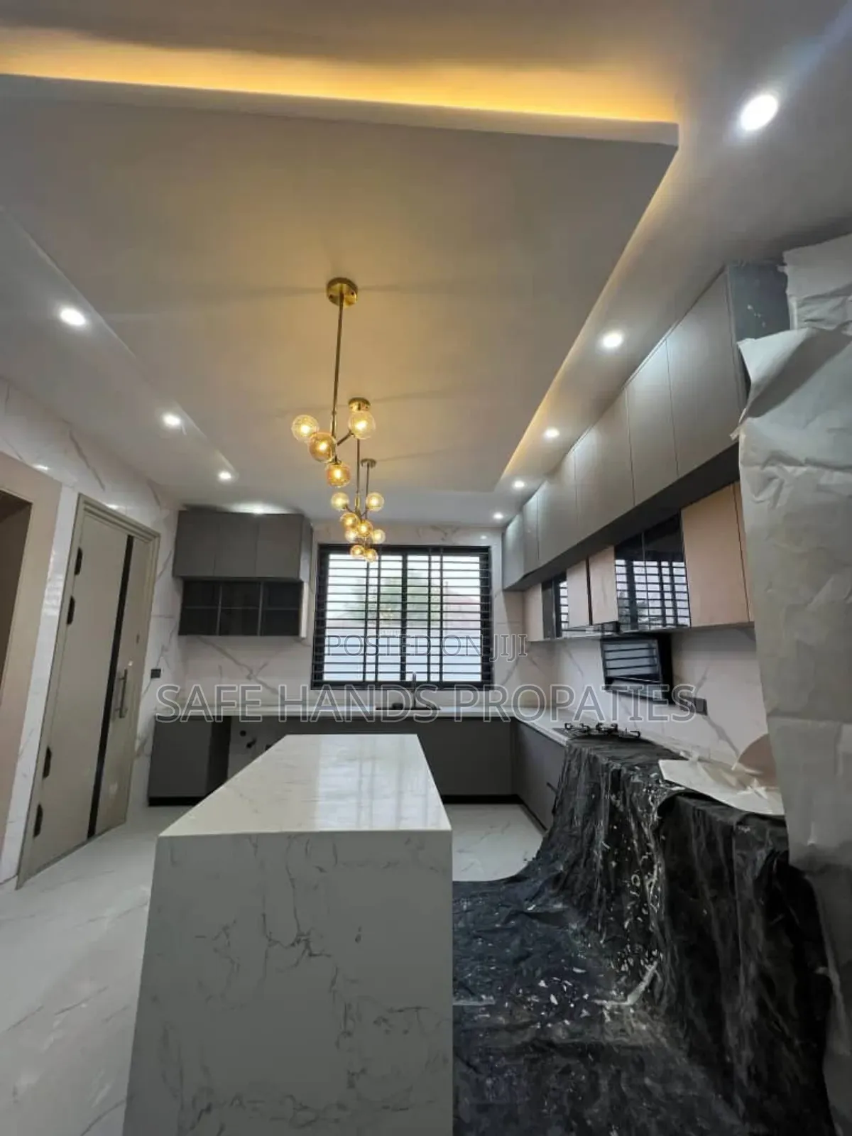 4bdrm House in Accra Metropolitan for sale