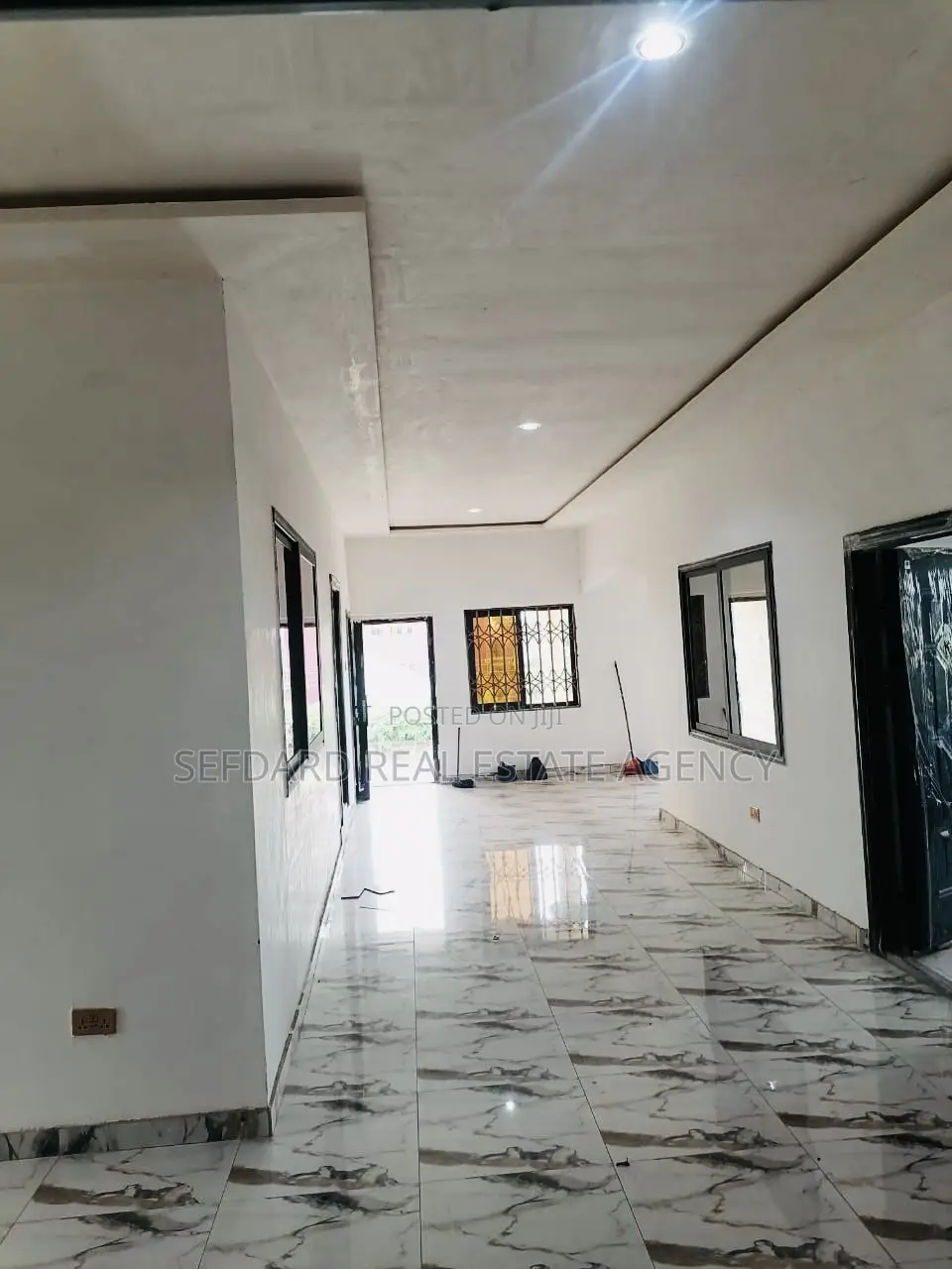 6bdrm Mansion in Sefdard Properties, Amasaman for sale