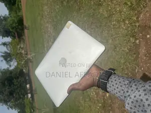 Laptop Apple MacBook Pro 8GB Intel Core i5 HDD 16 GB