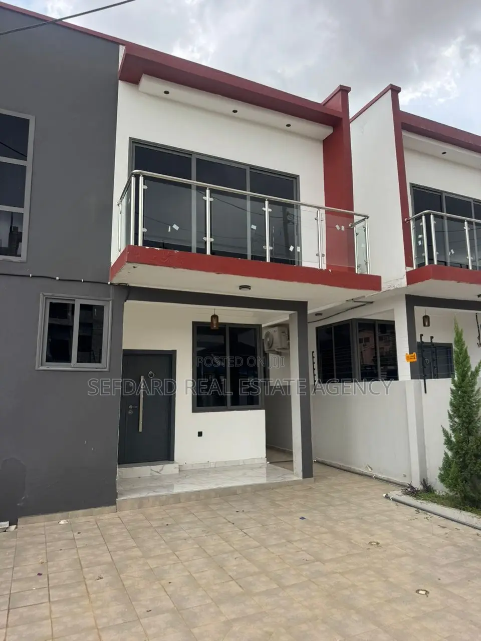 3bdrm Duplex in Sefdard Properties, Achimota for rent