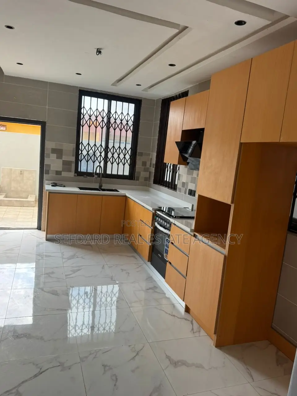 3bdrm Duplex in Sefdard Properties, Achimota for rent