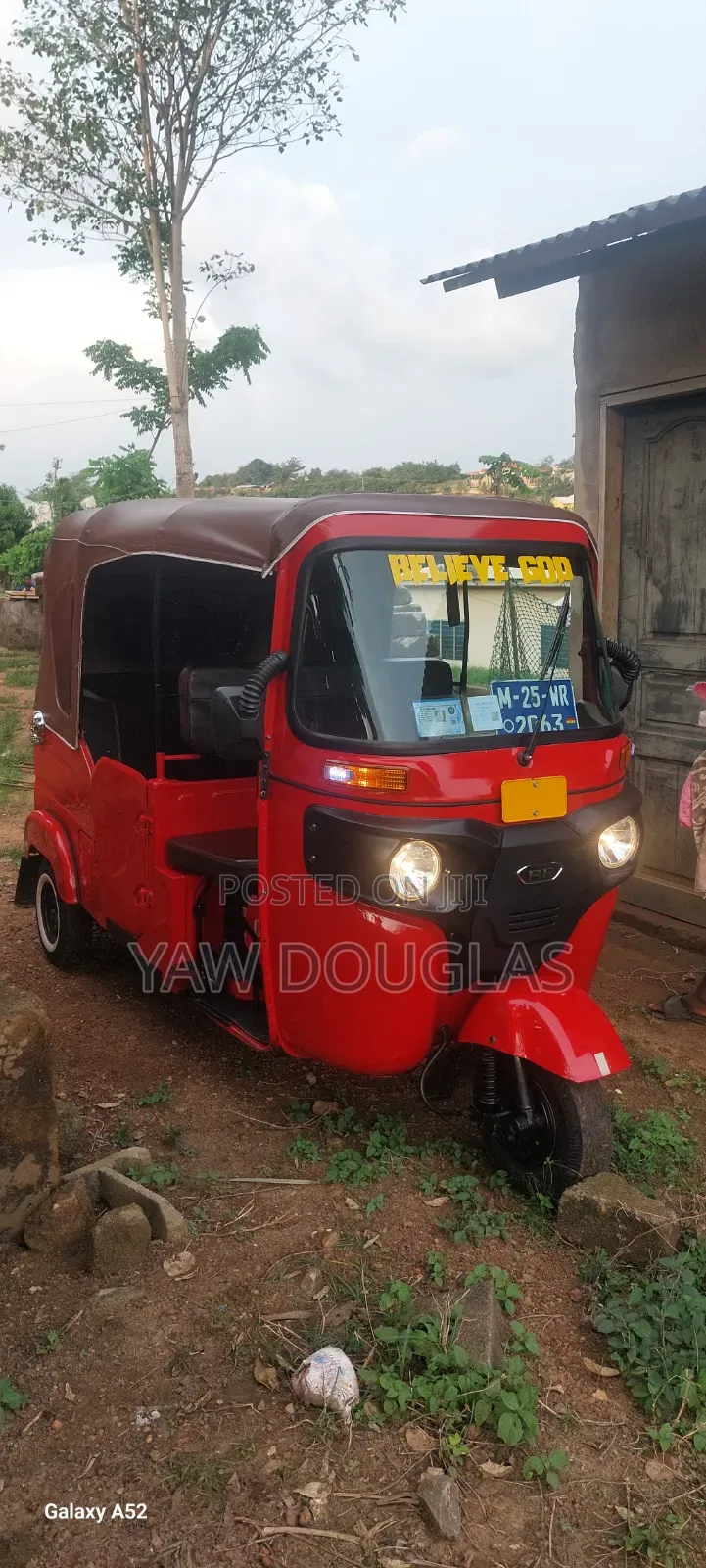 New Bajaj RE 2025 Red
