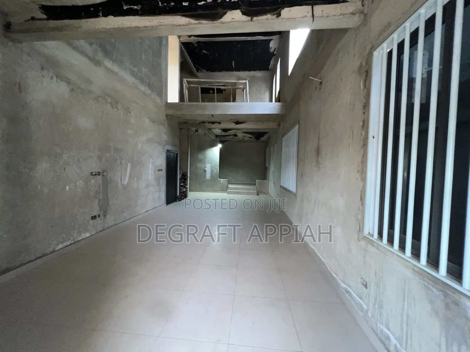 6bdrm House in Hilltop Estate, Kumasi Metropolitan for sale