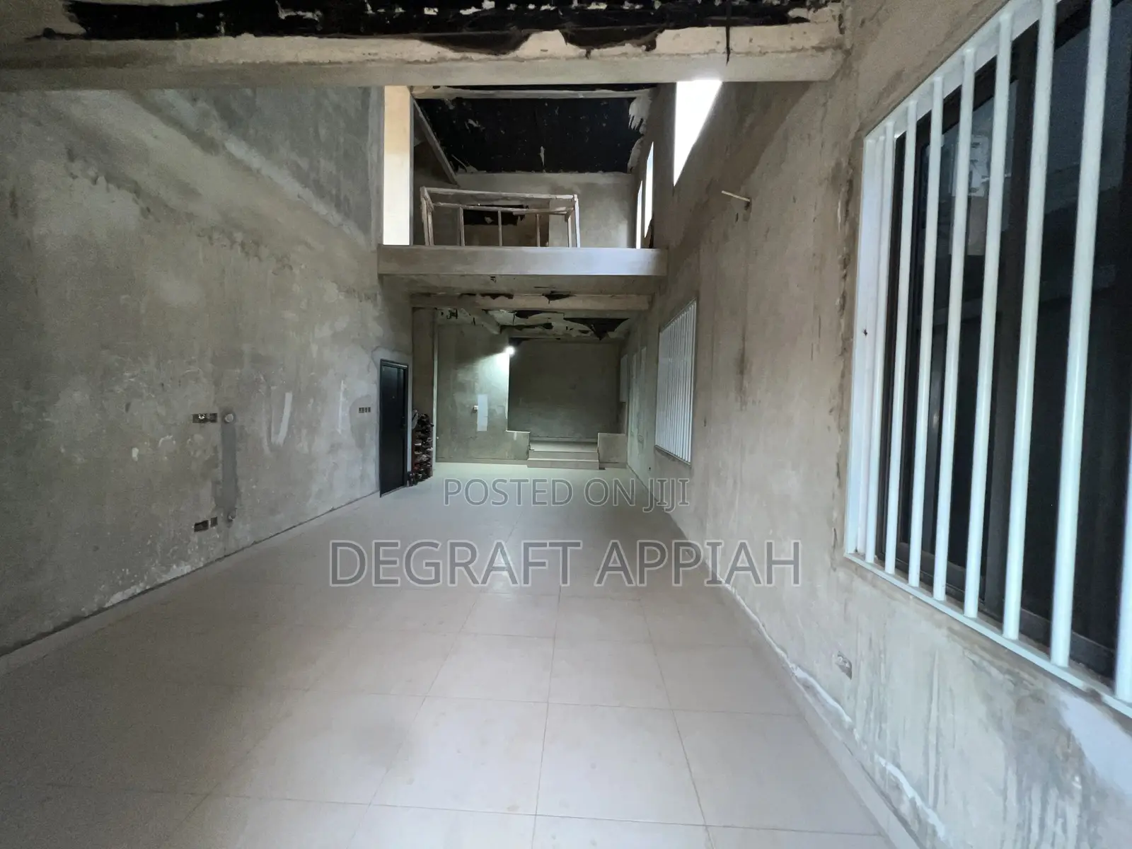 6bdrm House in Hilltop Estate, Kumasi Metropolitan for sale