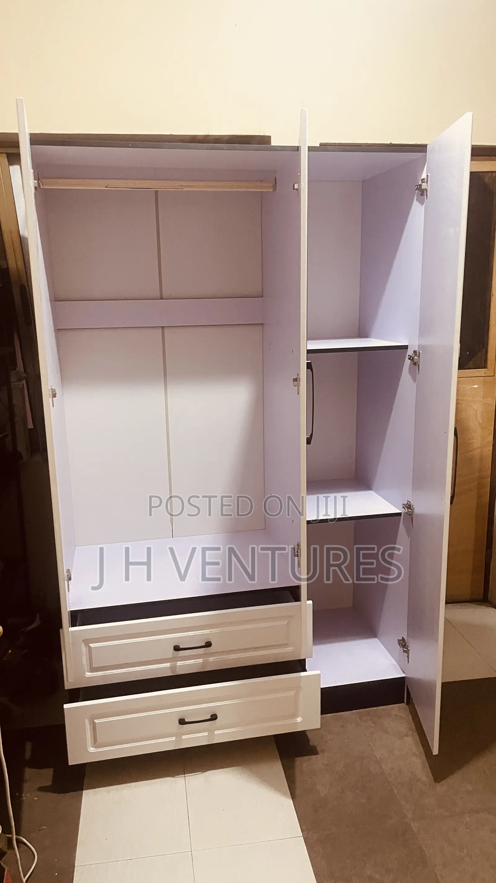 Foreign 3 Doors Wardrobe