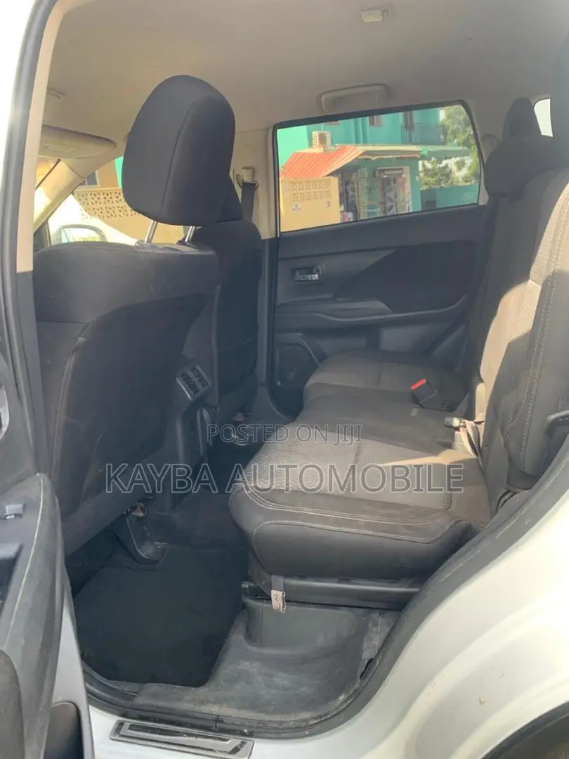 Mitsubishi Outlander 2020 White