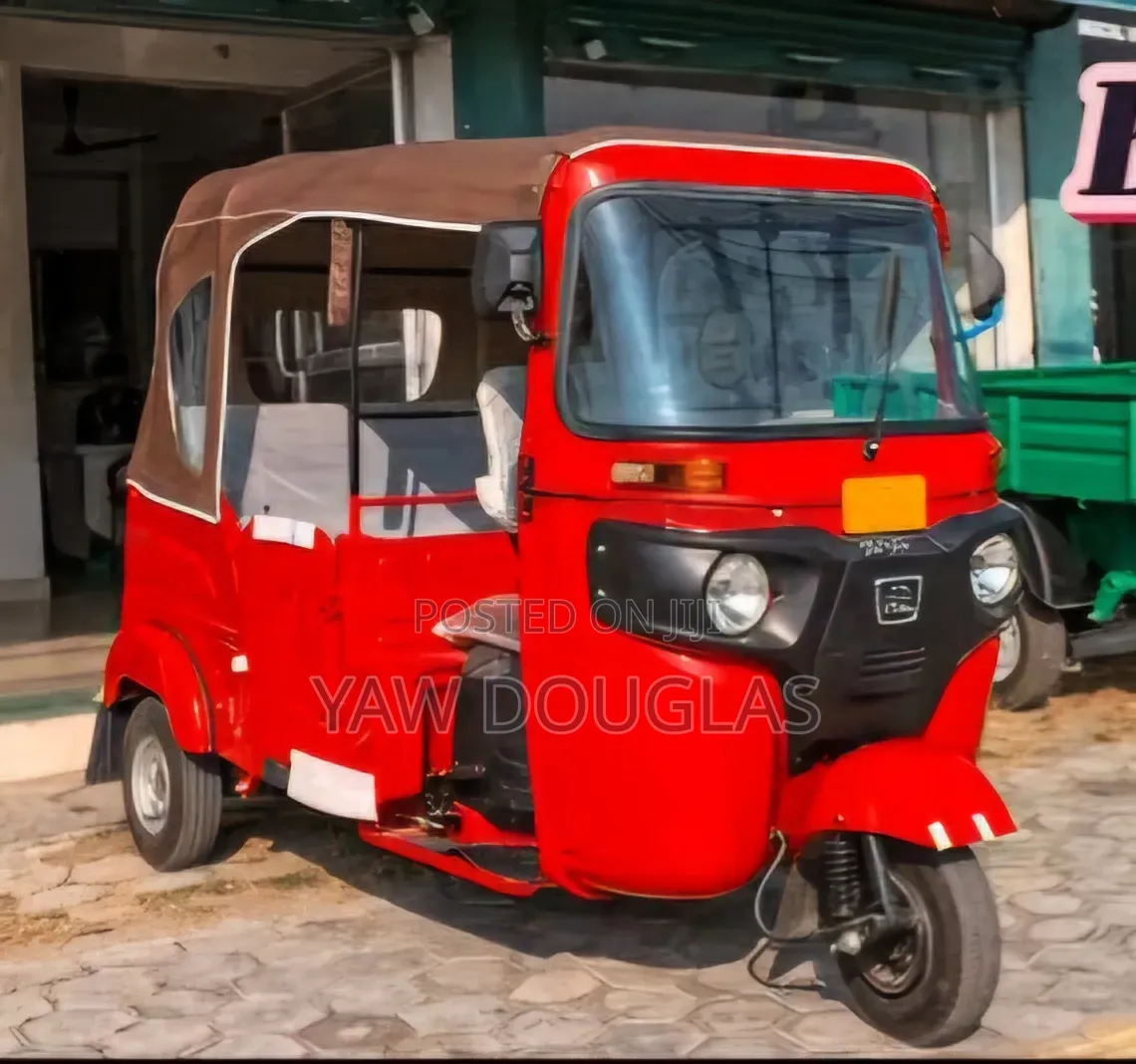 New Bajaj RE 2025 Red