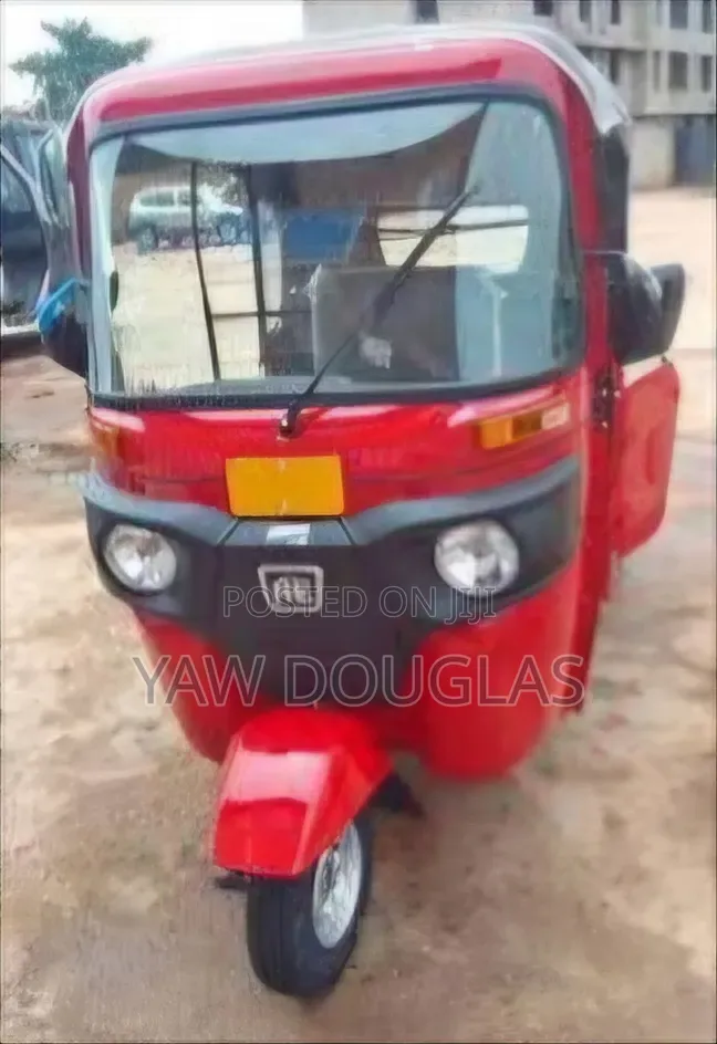 New Bajaj RE 2025 Red