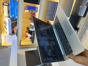 New Laptop HP EliteBook 735 G5 8GB AMD Ryzen 5 SSD 256GB