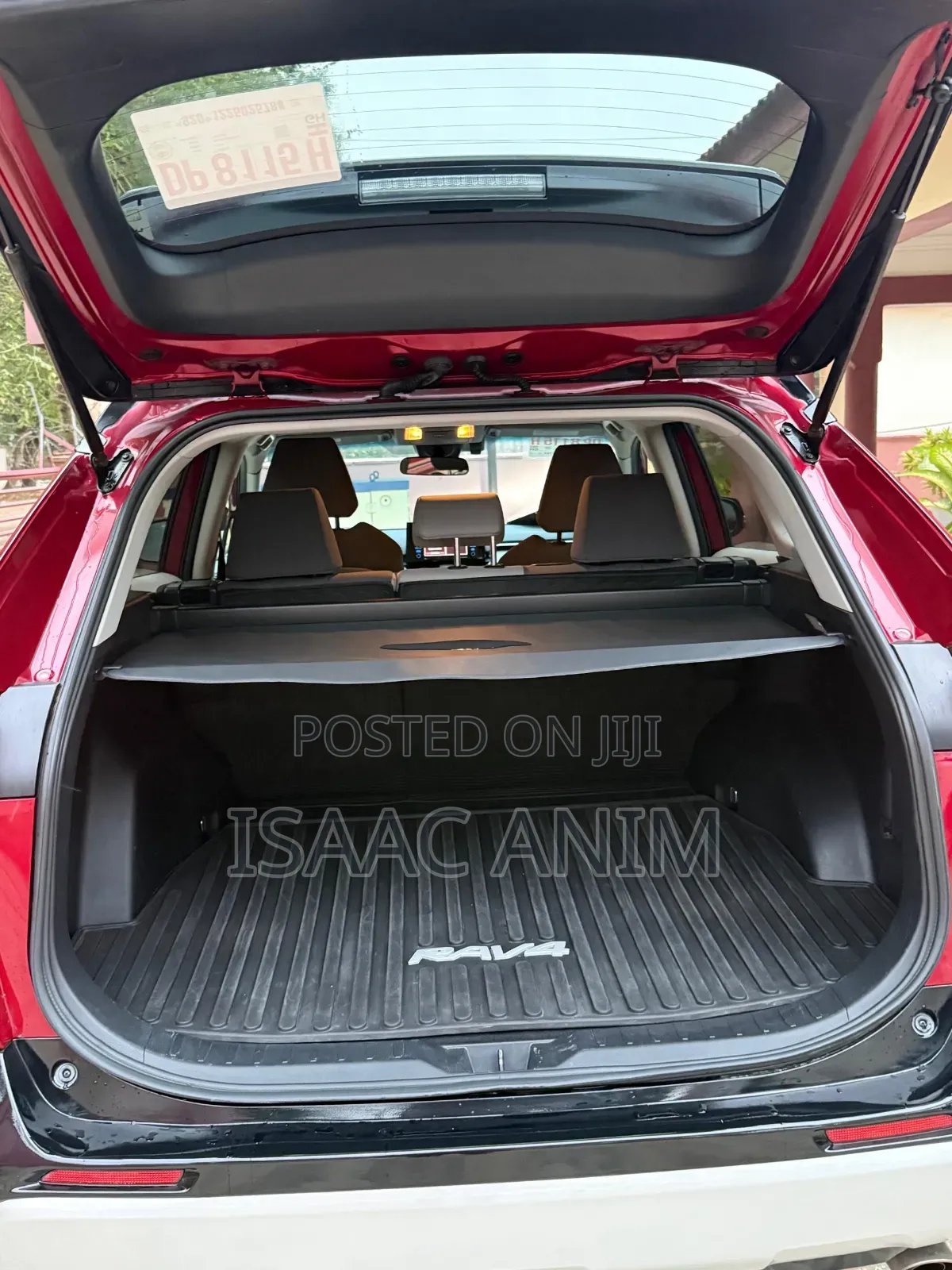 Toyota RAV4 XLE 2021 Burgundy