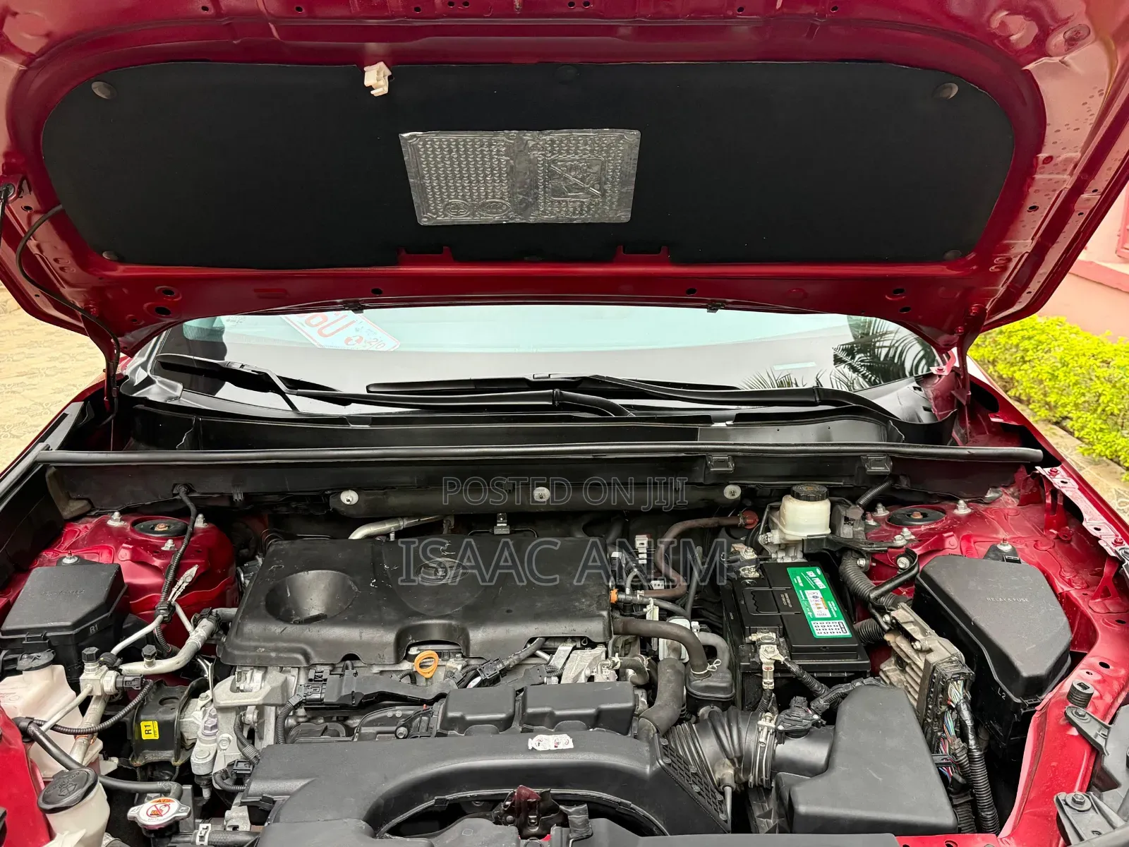Toyota RAV4 XLE 2021 Burgundy