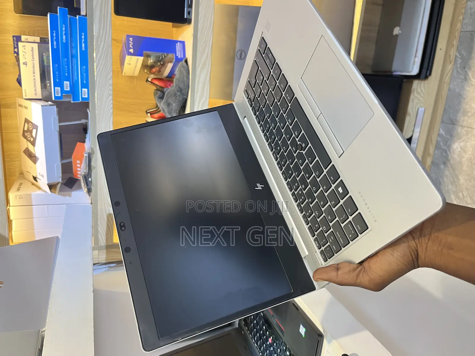 New Laptop HP EliteBook 735 G5 8GB AMD Ryzen 5 SSD 256GB