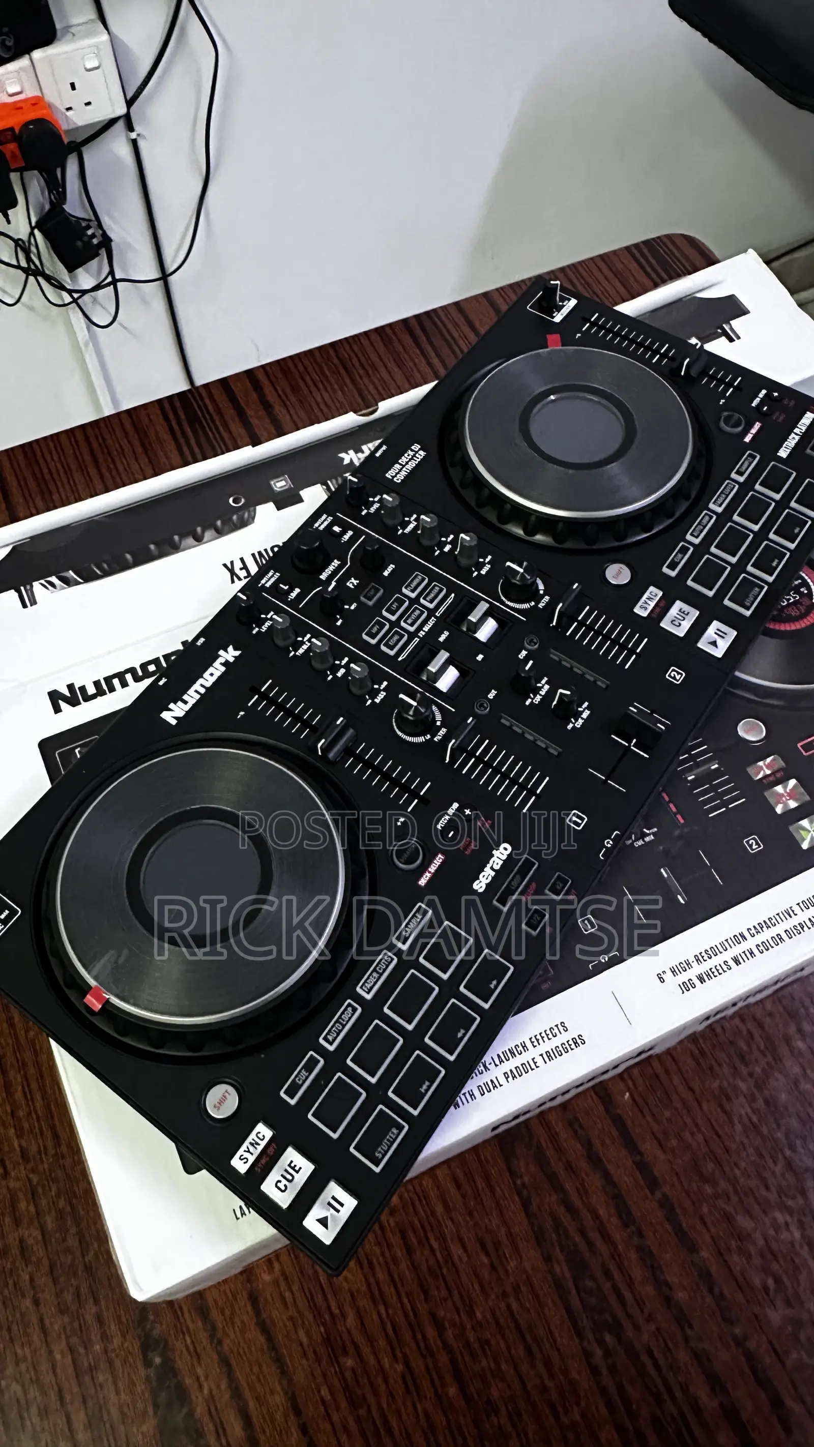 Mumark Mixtrack Platinum Fx