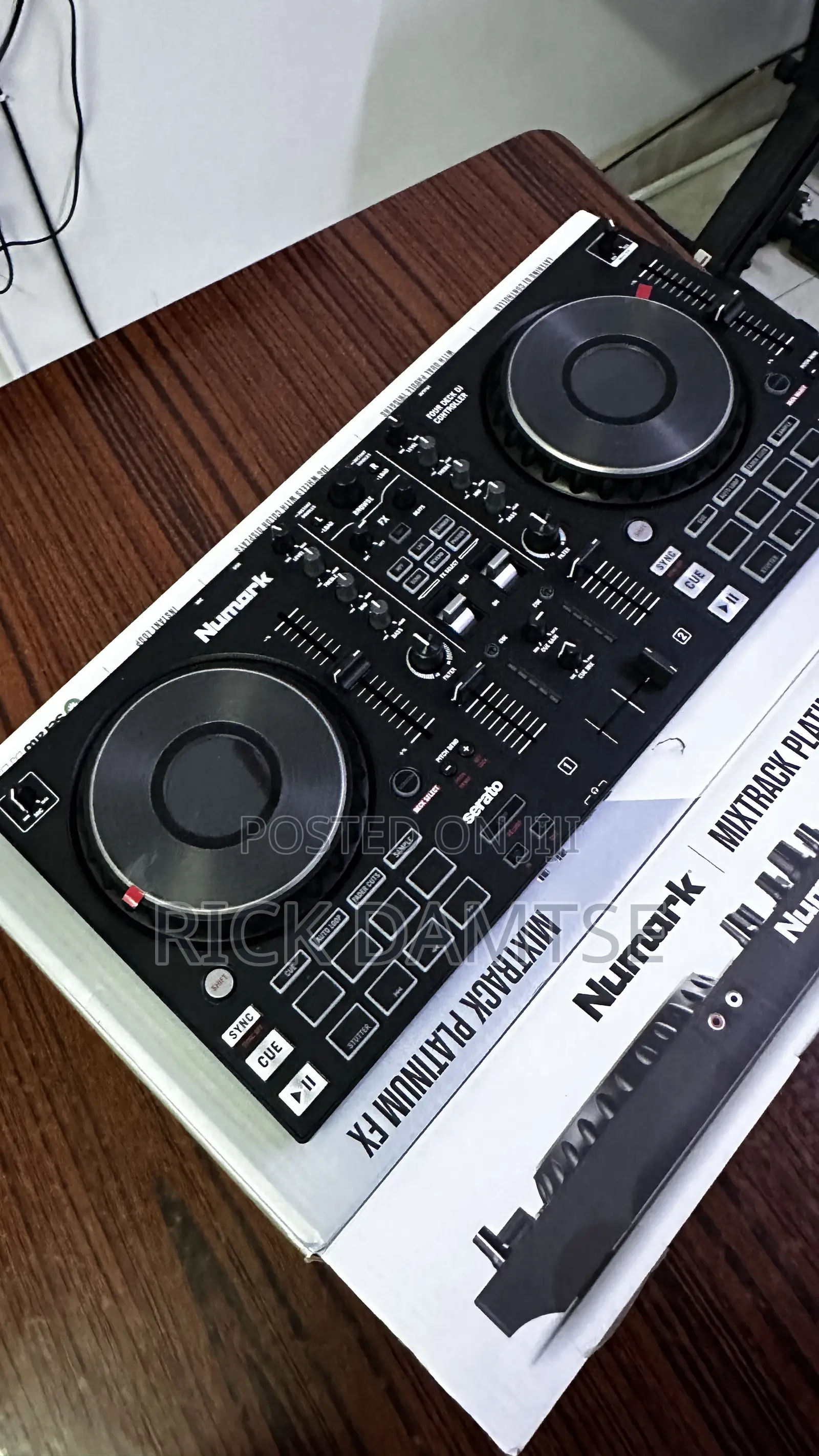 Mumark Mixtrack Platinum Fx