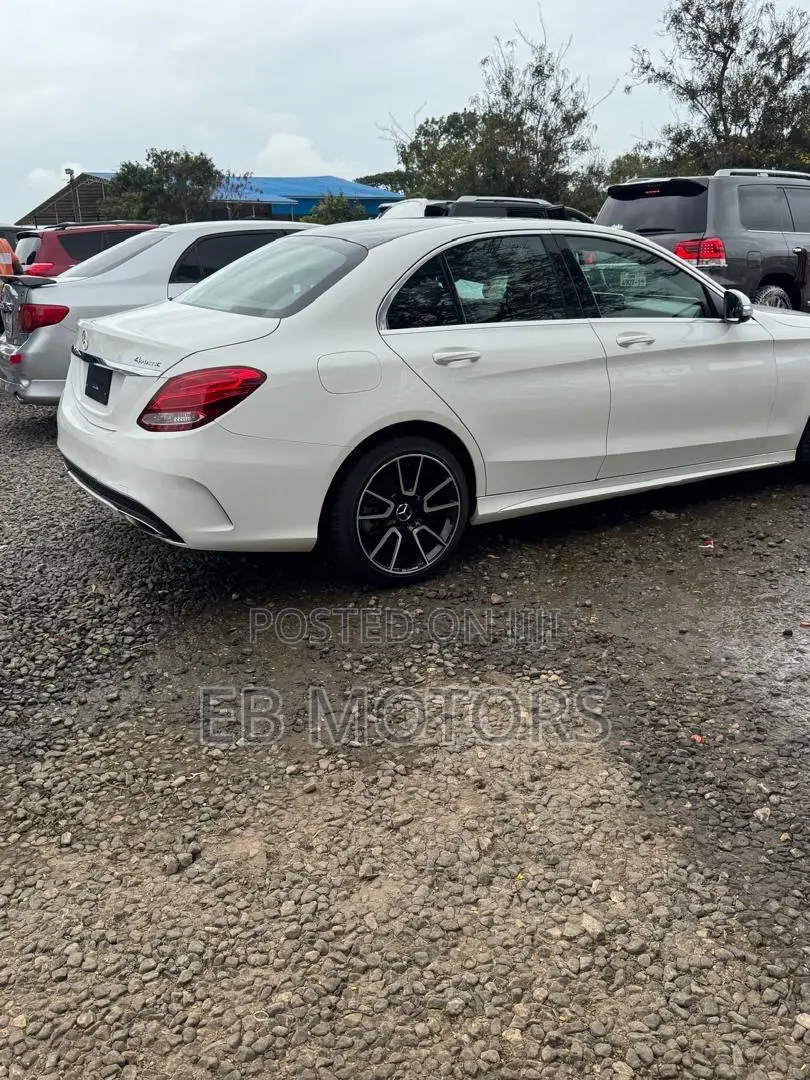 Mercedes-Benz C300 Luxury 4Matic Sedan AWD (2.0L 4cyl 7A) 2016 White