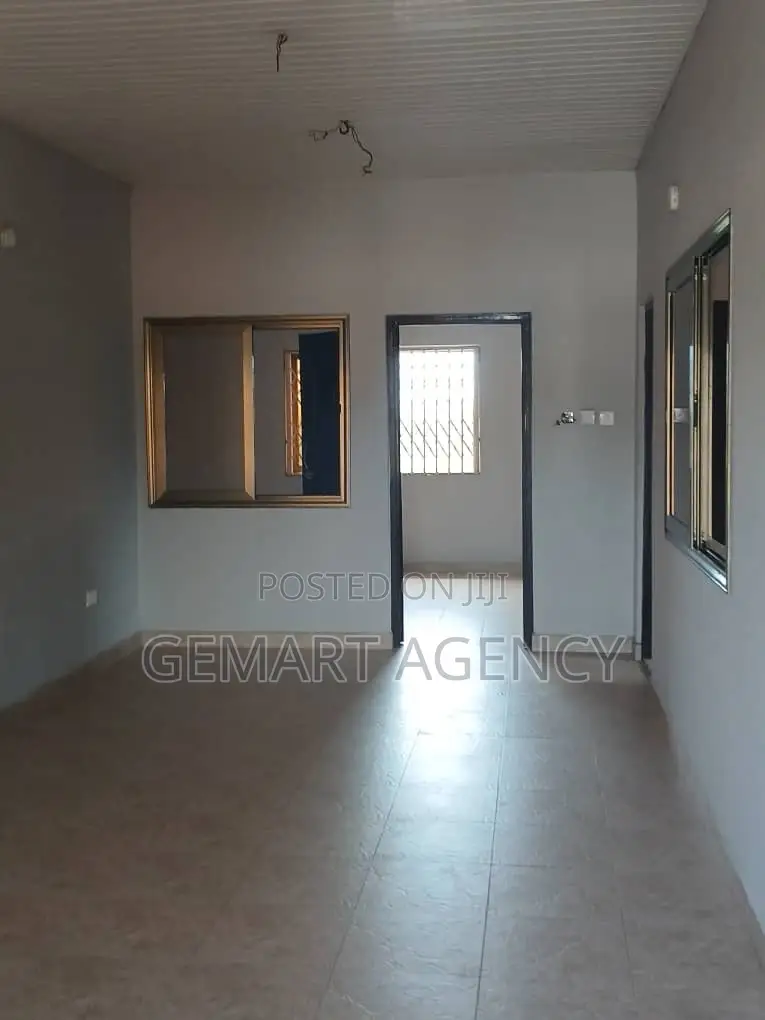 2bdrm Apartment in Taifa Mr Agyei for rent