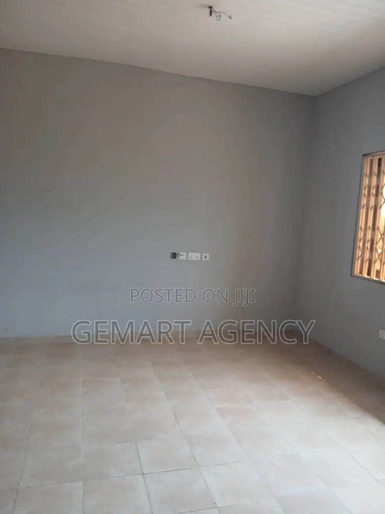 2bdrm Apartment in Taifa Mr Agyei for rent