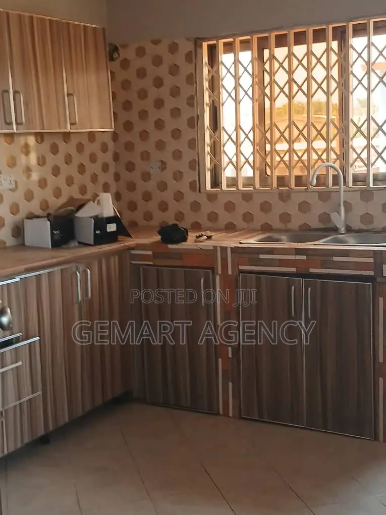 2bdrm Apartment in Taifa Mr Agyei for rent