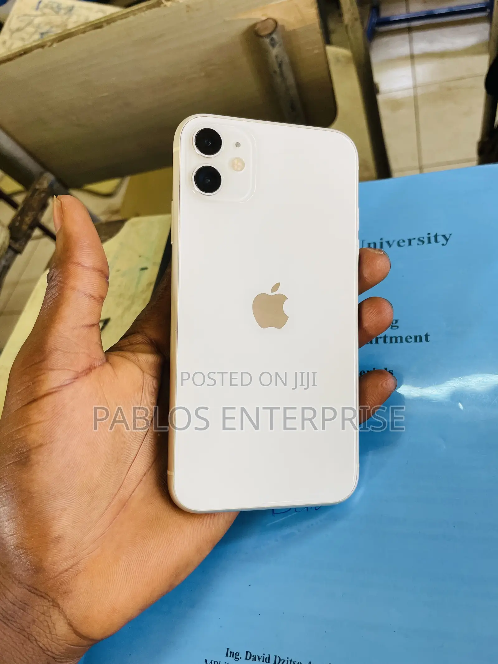 Apple iPhone 11 64 GB White