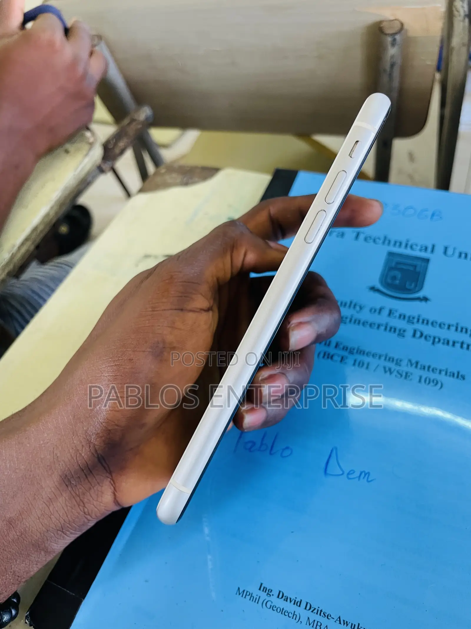 Apple iPhone 11 64 GB White