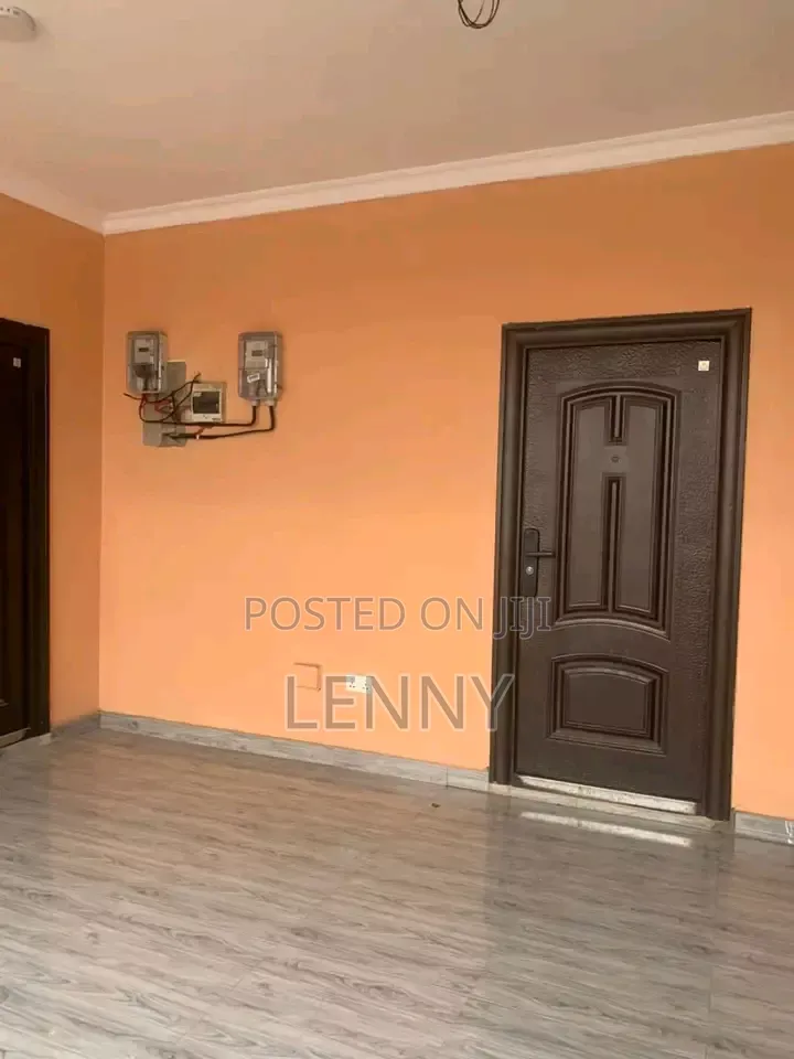 1bdrm Apartment in Behind Starbites, Boundary Road Area for rent