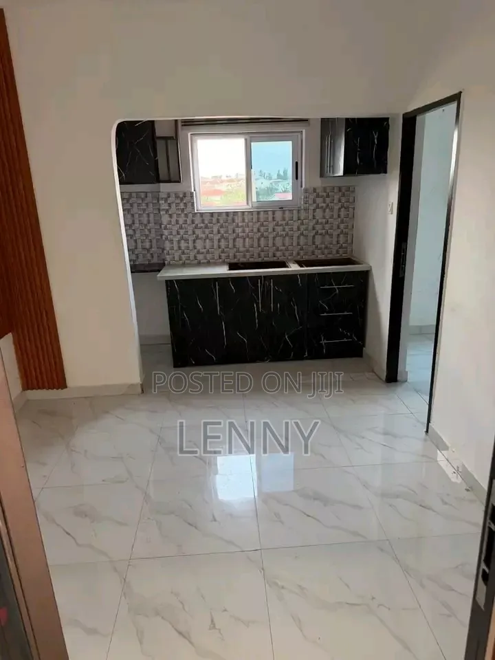 1bdrm Apartment in Behind Starbites, Boundary Road Area for rent