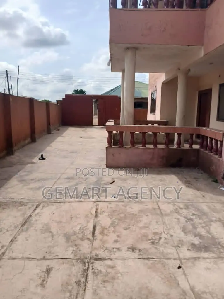 3bdrm House in Taifa for rent