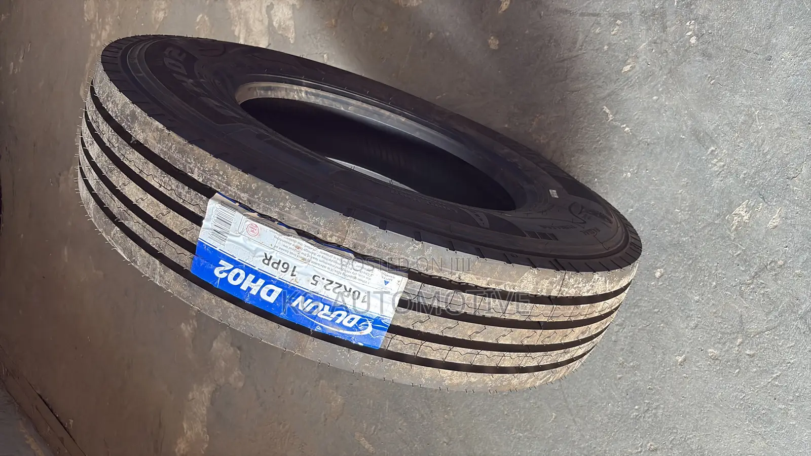 285/70r19.5 Smooth