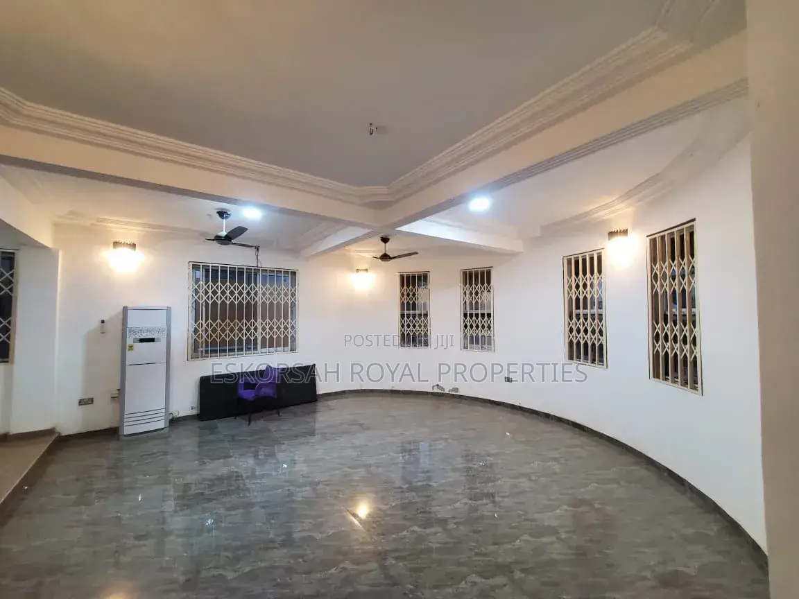 5bdrm House in Adjiringanor, Otano for rent