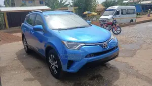 Toyota RAV4 2016 Blue