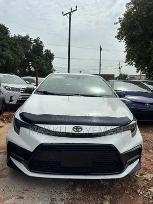 Toyota Corolla XSE 2021 White