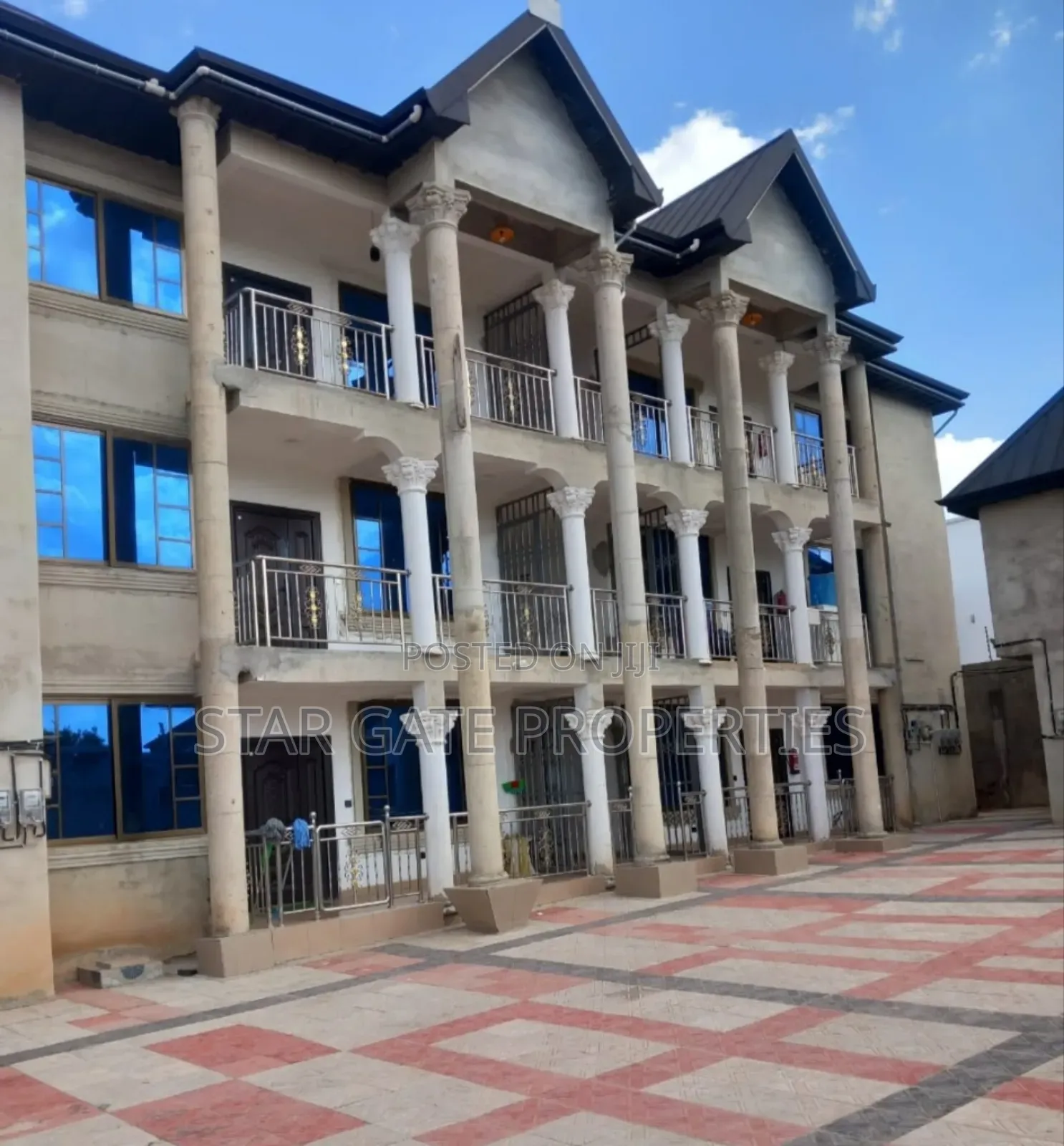 12bdrm Apartment in Kenyasi Abrem, Kumasi Metropolitan for sale