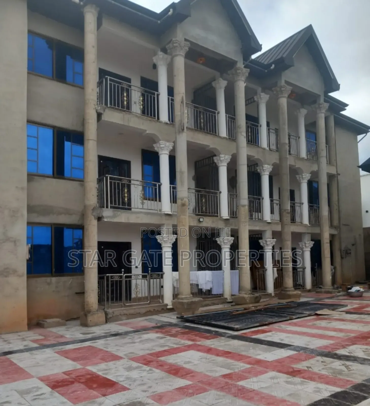 12bdrm Apartment in Kenyasi Abrem, Kumasi Metropolitan for sale