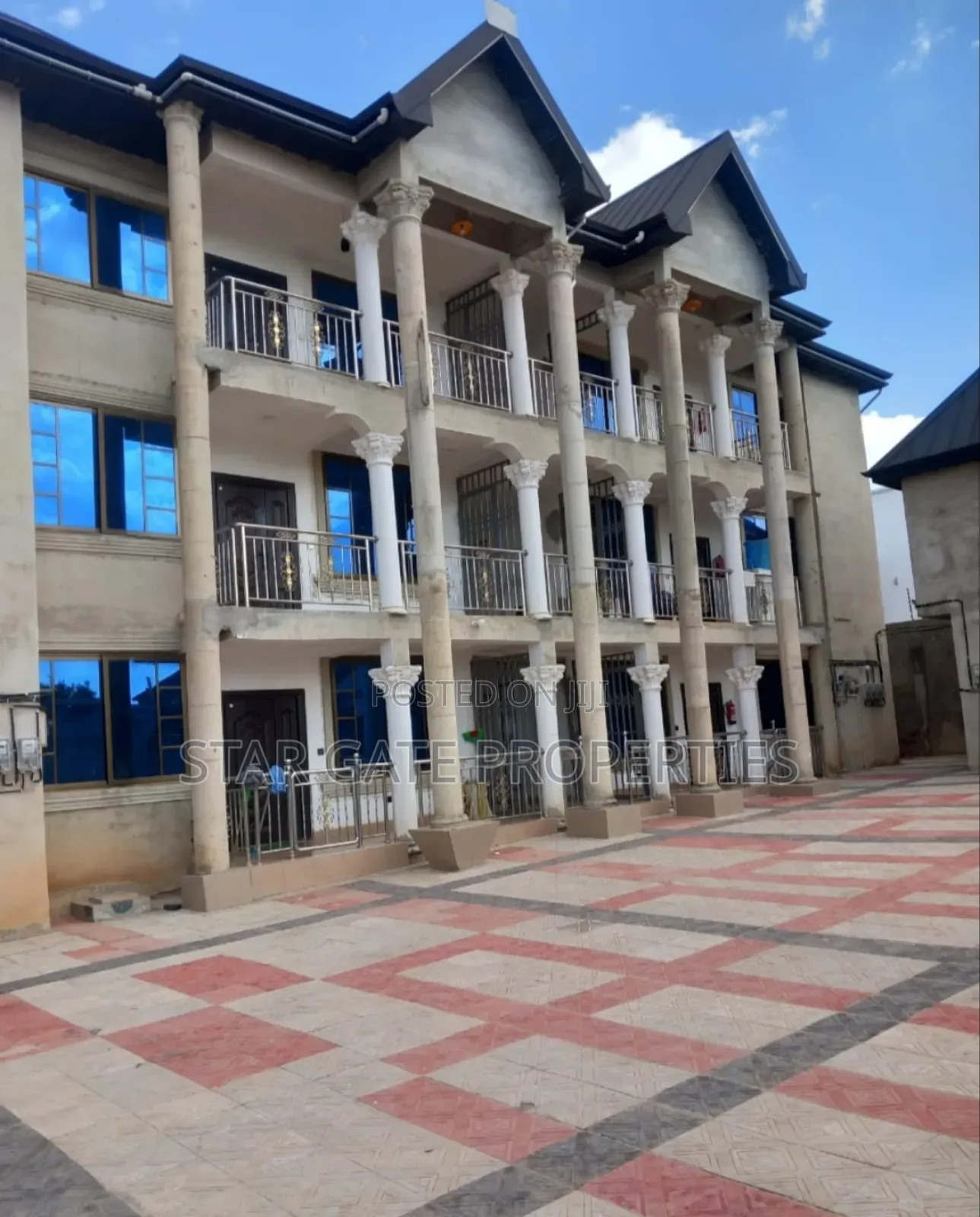 12bdrm Apartment in Kenyasi Abrem, Kumasi Metropolitan for sale
