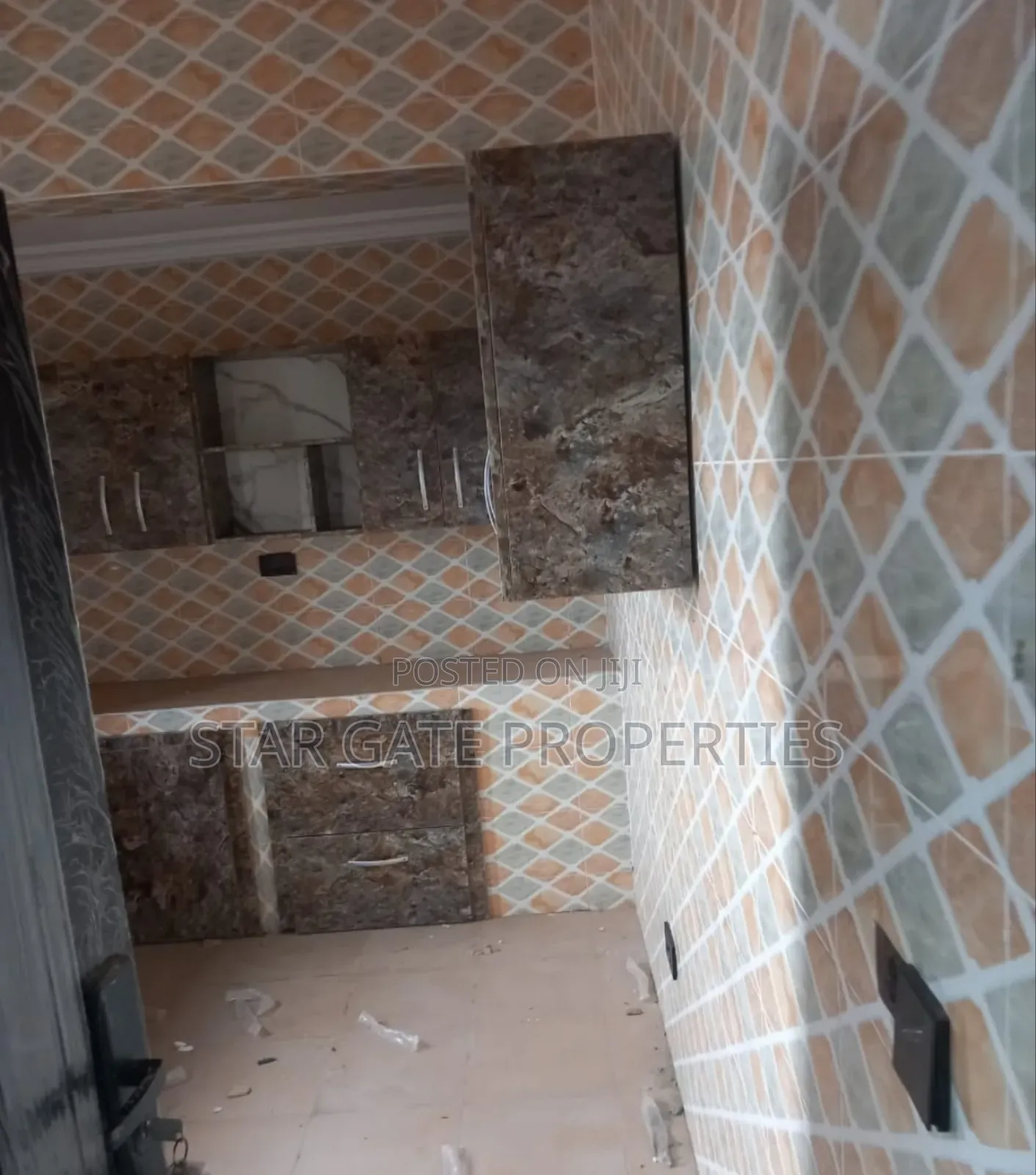 12bdrm Apartment in Kenyasi Abrem, Kumasi Metropolitan for sale