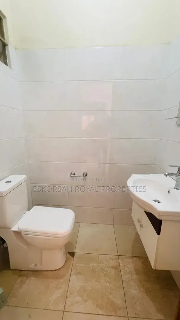 5bdrm House in Pokuase Festus for rent