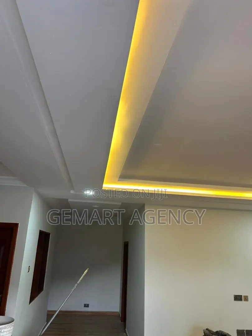 3bdrm House in Kuntunse – Near, Greater Accra for sale