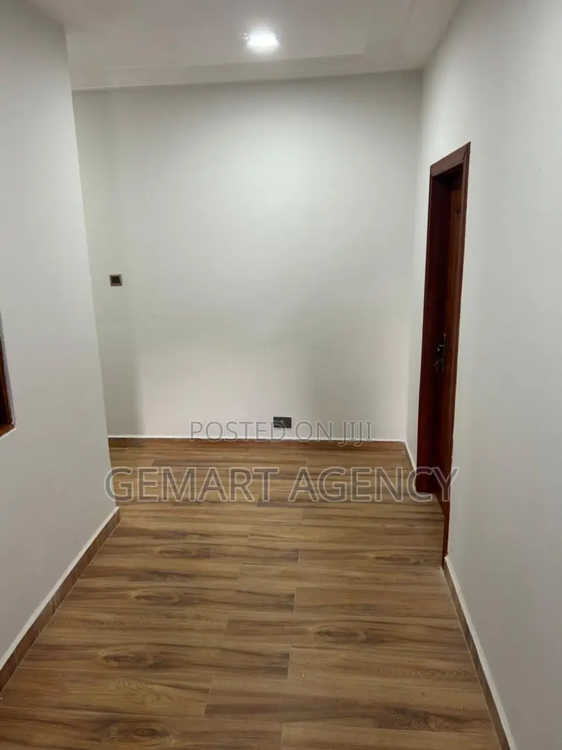 3bdrm House in Kuntunse – Near, Greater Accra for sale