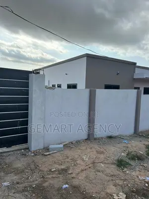 3bdrm House in Kuntunse – Near, Greater Accra for sale