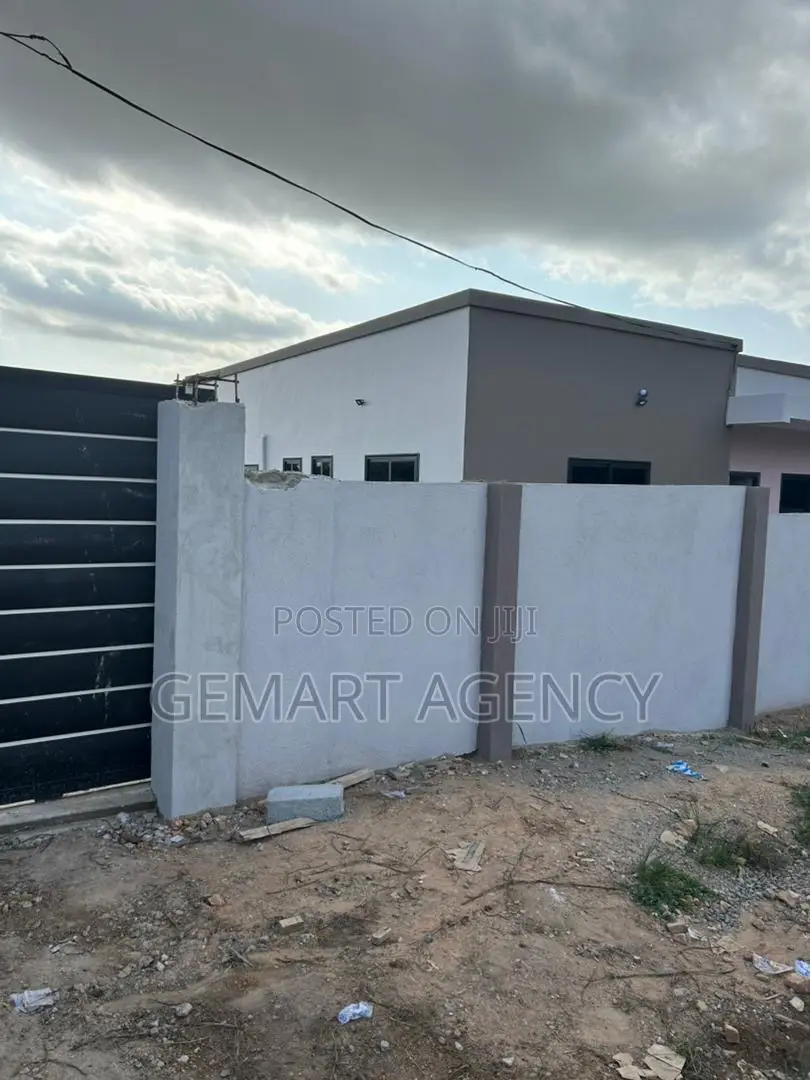 3bdrm House in Kuntunse – Near, Greater Accra for sale