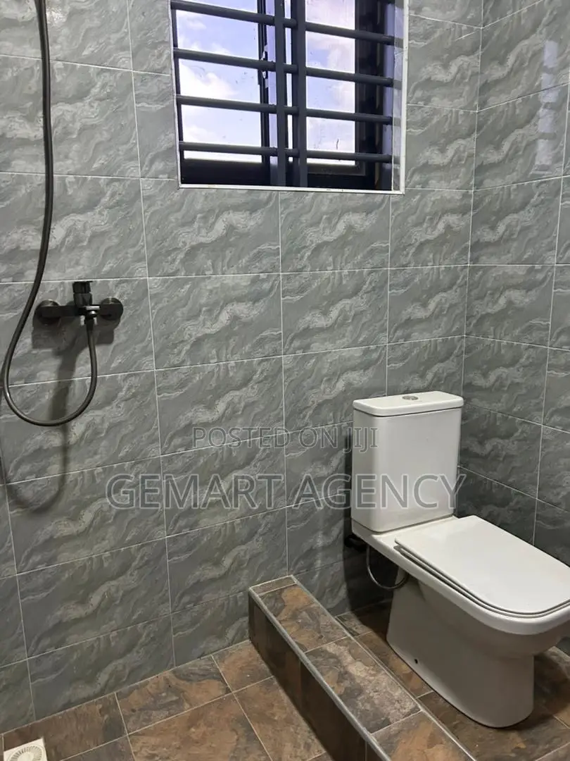 3bdrm House in Kuntunse – Near, Greater Accra for sale