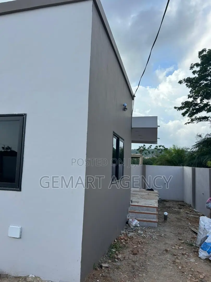 3bdrm House in Kuntunse – Near, Greater Accra for sale