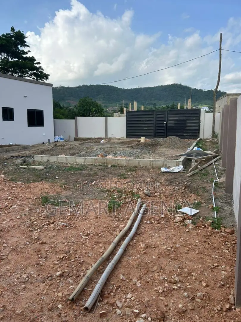 3bdrm House in Kuntunse – Near, Greater Accra for sale